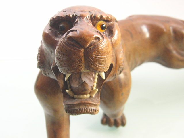 SUPERB LARGE ANTIQUE HAND CARVED ASIAN CHINESE WOOD WOODEN TIGER ORNAMENT